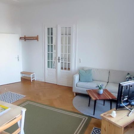 Schoene Ferienwohnung Mit Zwei Schlafzimmern เควดลินบวร์ก ภายนอก รูปภาพ