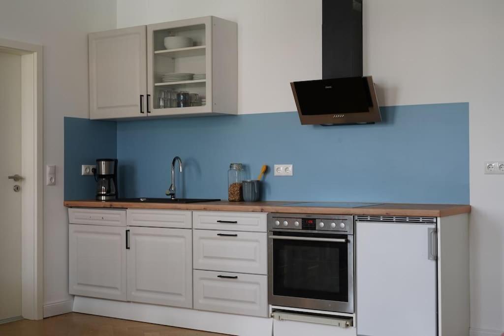 Schoene Ferienwohnung Mit Zwei Schlafzimmern เควดลินบวร์ก ภายนอก รูปภาพ