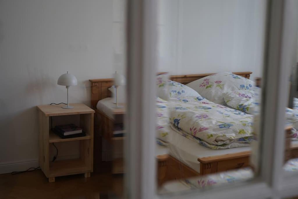 Schoene Ferienwohnung Mit Zwei Schlafzimmern เควดลินบวร์ก ภายนอก รูปภาพ