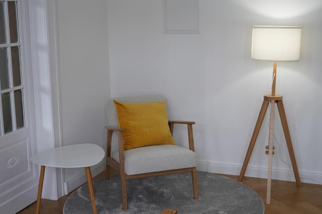 Schoene Ferienwohnung Mit Zwei Schlafzimmern เควดลินบวร์ก ภายนอก รูปภาพ