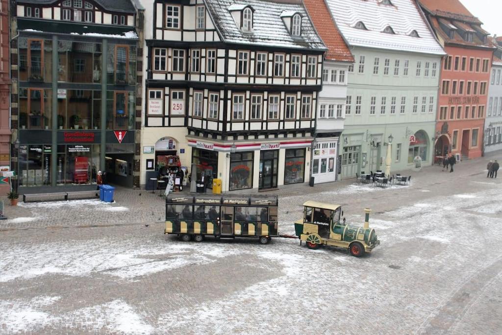 Schoene Ferienwohnung Mit Zwei Schlafzimmern เควดลินบวร์ก ภายนอก รูปภาพ